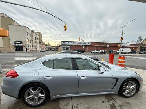2014 Porsche Panamera 4S