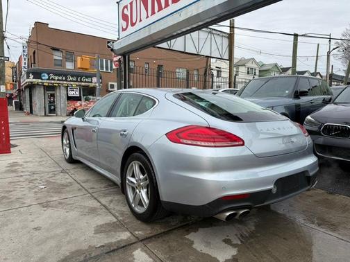 2014 Porsche Panamera 4S
