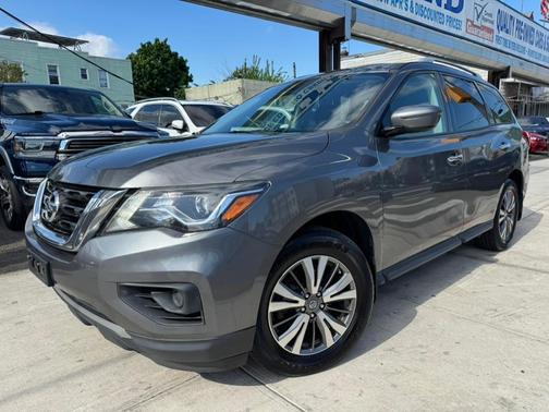 2018 Nissan Pathfinder S