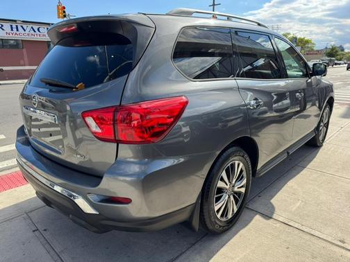 2018 Nissan Pathfinder S