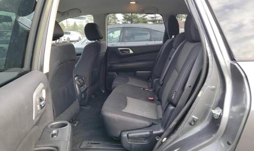 2018 Nissan Pathfinder S