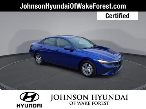 2025 Hyundai ELANTRA SE