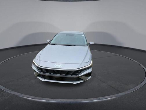 2025 Hyundai ELANTRA HEV Limited