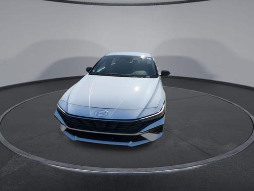2025 Hyundai ELANTRA HEV SEL Sport