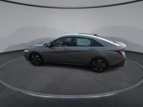 2025 Hyundai ELANTRA HEV SEL Sport