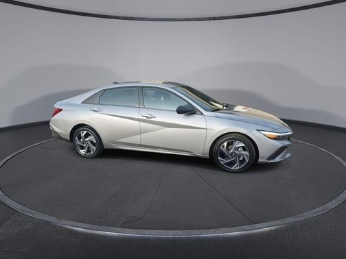 2025 Hyundai ELANTRA HEV SEL Sport