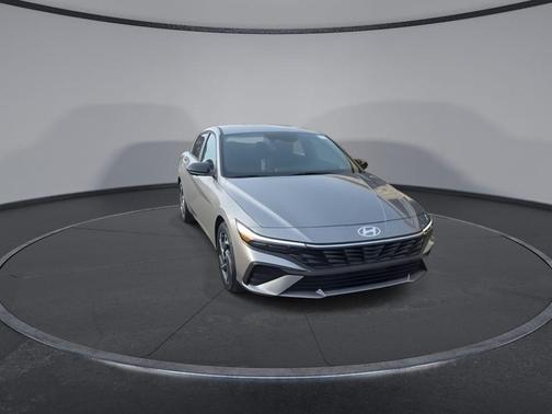 2025 Hyundai ELANTRA HEV SEL Sport