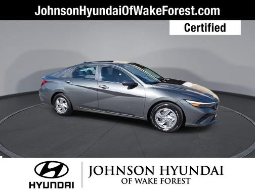 2025 Hyundai ELANTRA SE