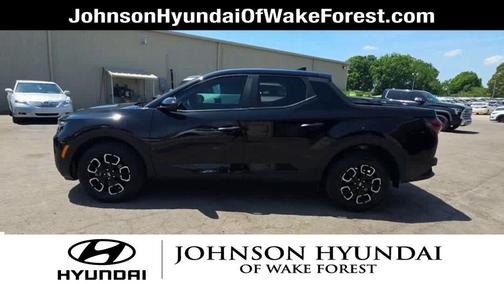 Phantom Black 2024 Hyundai SANTA CRUZ 2.5L SE