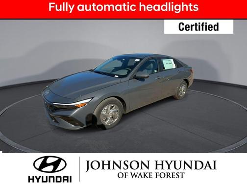2025 Hyundai ELANTRA SE