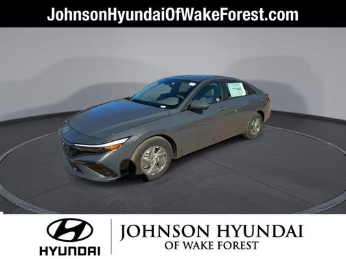 2025 Hyundai ELANTRA SE