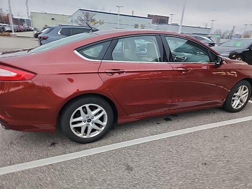 2014 Ford Fusion SE