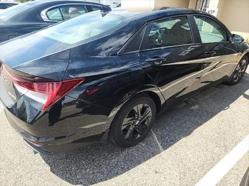 2023 Hyundai ELANTRA HEV Blue