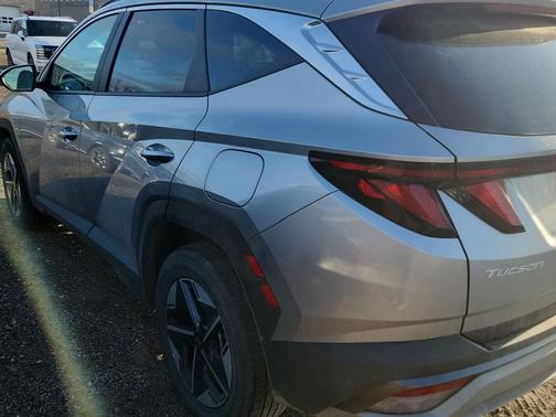 Shimmering Silver 2025 Hyundai TUCSON SEL