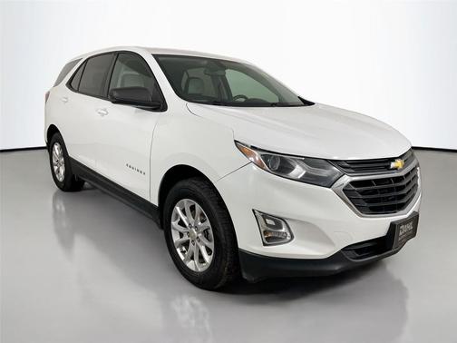 Summit White 2019 Chevrolet Equinox LS