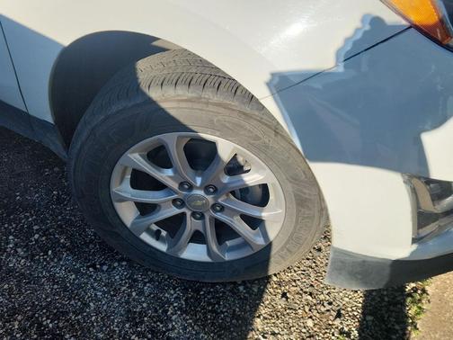 Summit White 2019 Chevrolet Equinox LS