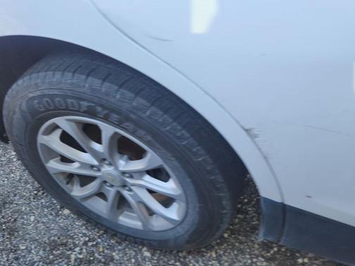 Summit White 2019 Chevrolet Equinox LS