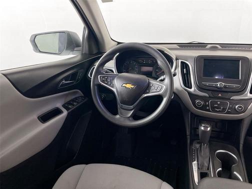 Summit White 2019 Chevrolet Equinox LS