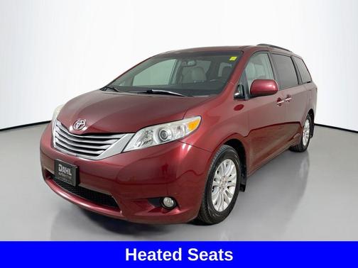 2017 Toyota Sienna XLE