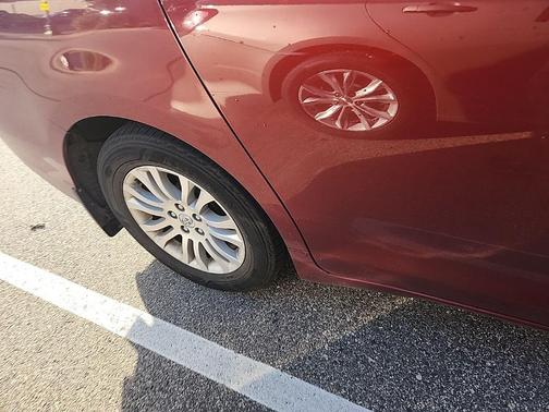 2017 Toyota Sienna XLE