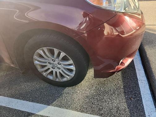 2017 Toyota Sienna XLE