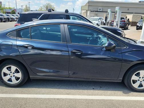 Blue Ray Metallic 2016 Chevrolet Cruze LS Auto