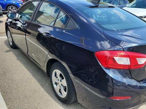 Blue Ray Metallic 2016 Chevrolet Cruze LS Auto