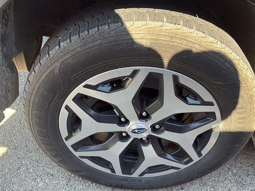 Magnetite Gray Metallic 2020 Subaru Forester Premium