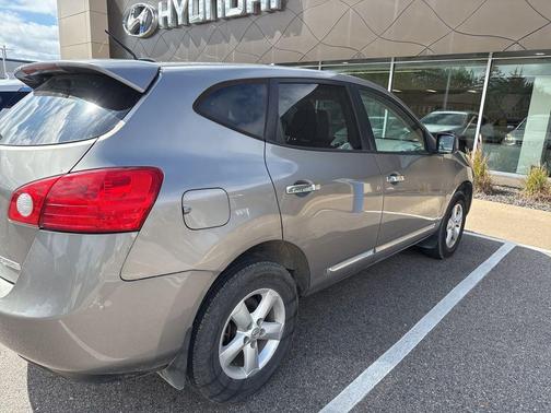 2013 Nissan Rogue S