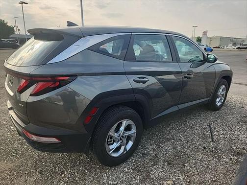 2023 Hyundai TUCSON SE