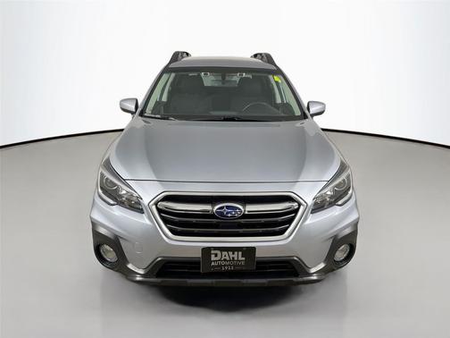 Ice Silver Metallic 2019 Subaru Outback 2.5i Premium