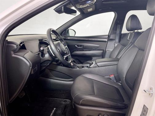 Atlas White 2023 Hyundai SANTA CRUZ Limited