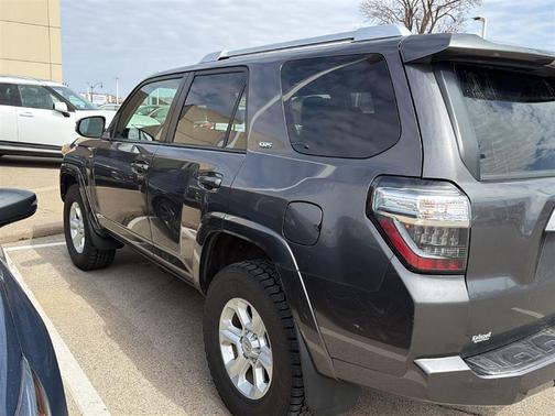 Magnetic Gray Metallic 2015 Toyota 4Runner SR5