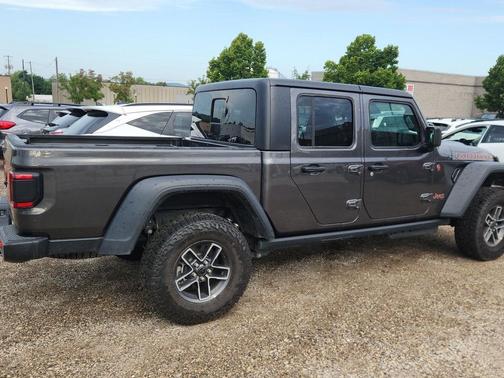 Granite Crystal Metallic Clearcoat 2026 Jeep Gladiator Mojave 4x4