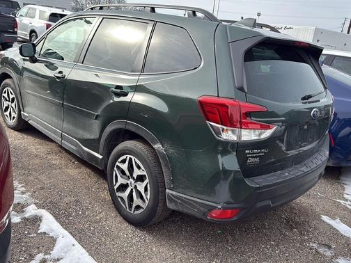 2023 Subaru Forester Premium