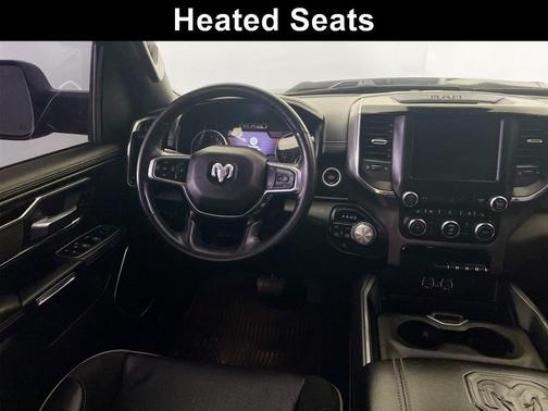 Diamond Black Crystal Pearlcoat 2021 RAM 1500 Laramie