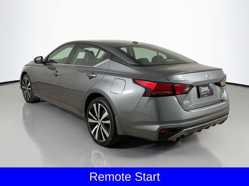 2022 Nissan Altima SR Intelligent AWD