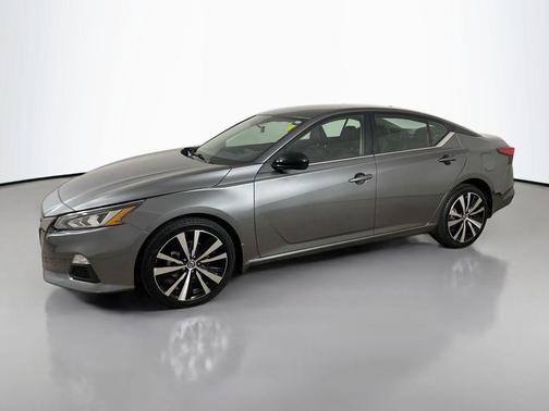 2022 Nissan Altima SR Intelligent AWD