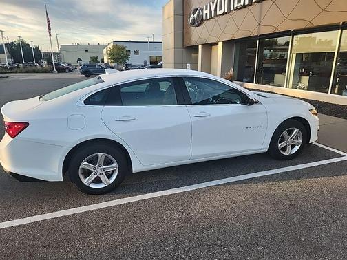 2023 Chevrolet Malibu FWD 1LT