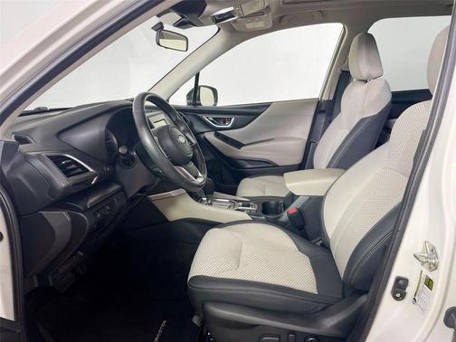 Crystal White Pearl 2023 Subaru Forester Premium