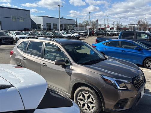 2023 Subaru Forester Premium