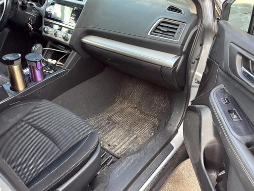 Ice Silver Metallic 2015 Subaru Outback 2.5i Premium