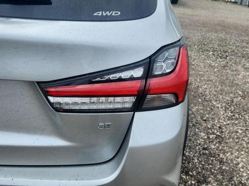 Alloy Silver Metallic 2024 Mitsubishi Outlander Sport SE