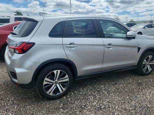 Alloy Silver Metallic 2024 Mitsubishi Outlander Sport SE
