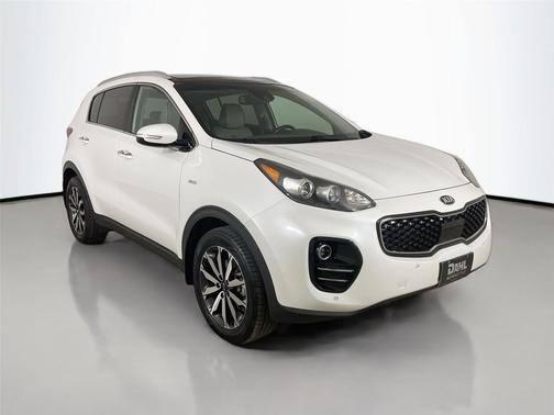 Snow White Pearl 2017 Kia Sportage EX