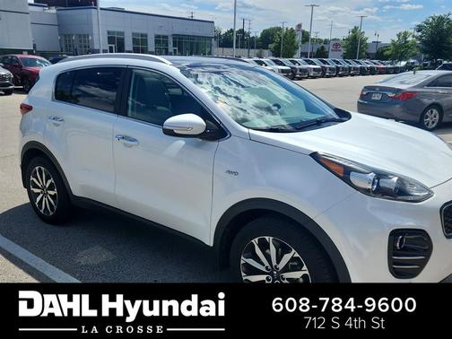Snow White Pearl 2017 Kia Sportage EX