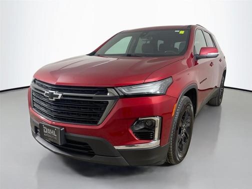 Cherry Red Tintcoat 2022 Chevrolet Traverse LT Cloth