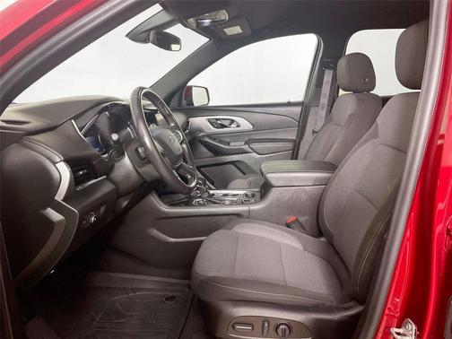 Cherry Red Tintcoat 2022 Chevrolet Traverse LT Cloth