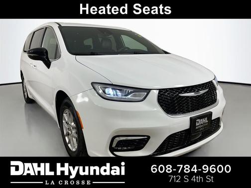 Bright White Clearcoat 2025 Chrysler Pacifica L