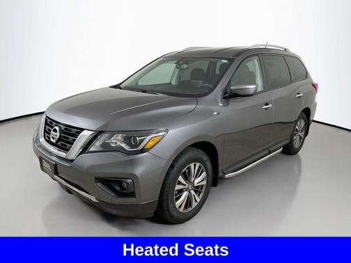 2017 Nissan Pathfinder SV